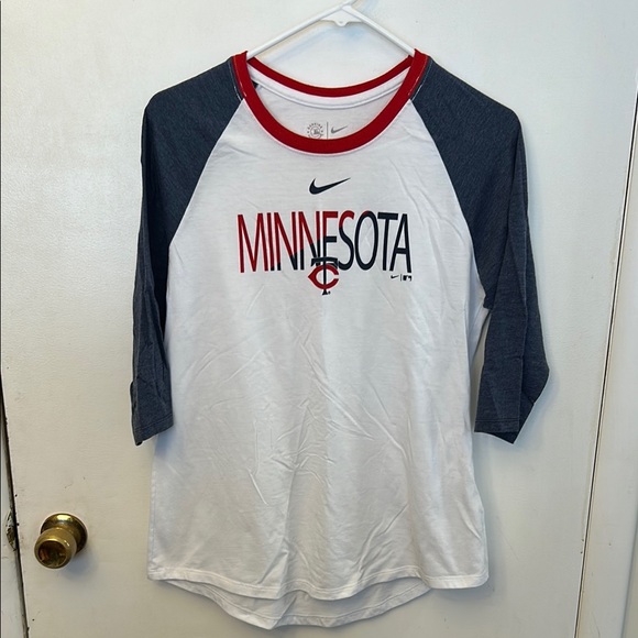 Nike Tops - Nike Women’s MN Twins Shirt Size Medium